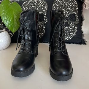 REFRESH Women's Club-02 Ankle Boots Size 8